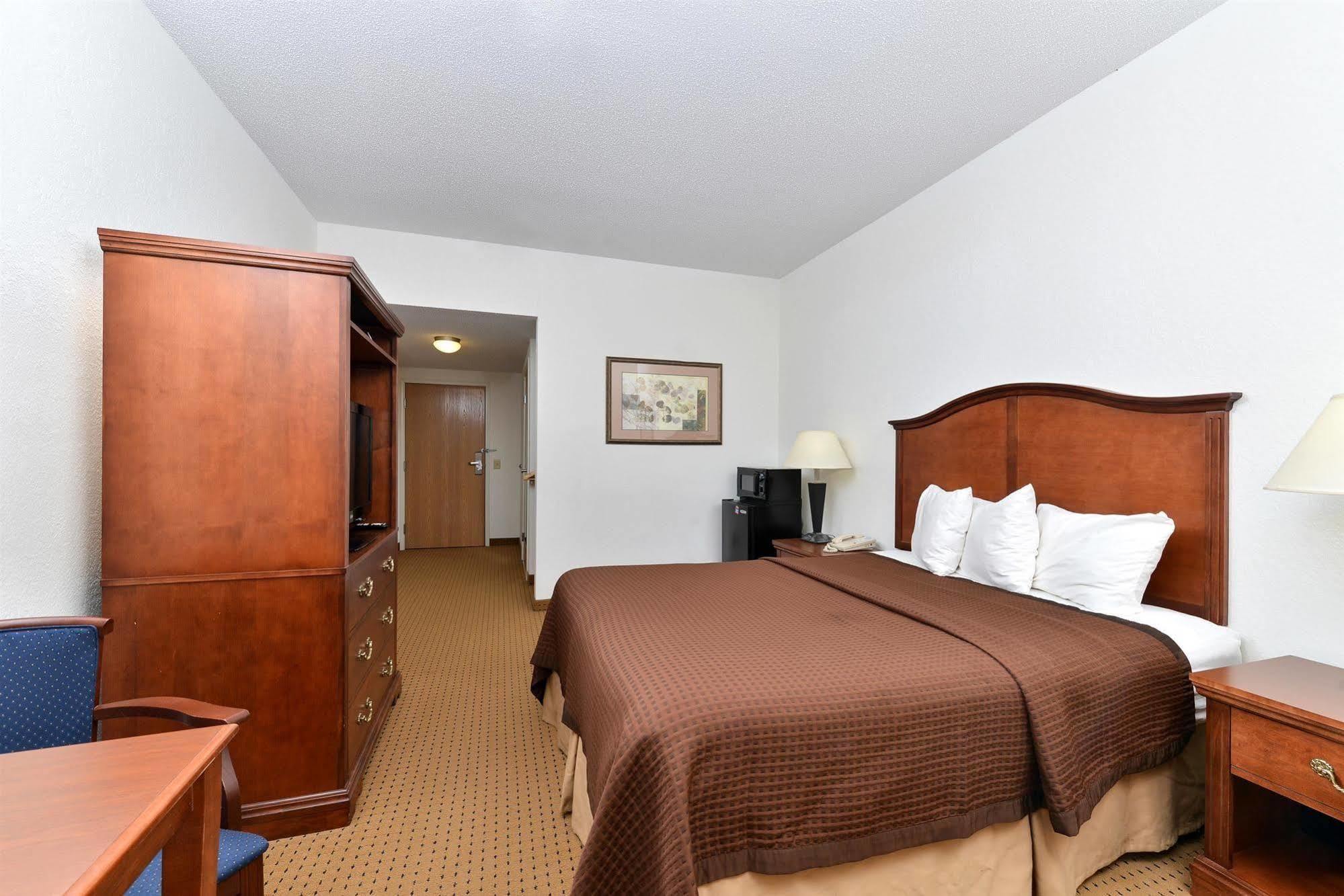 Red Roof Inn & Suites Carrollton, Ga - West Georgia Екстериор снимка
