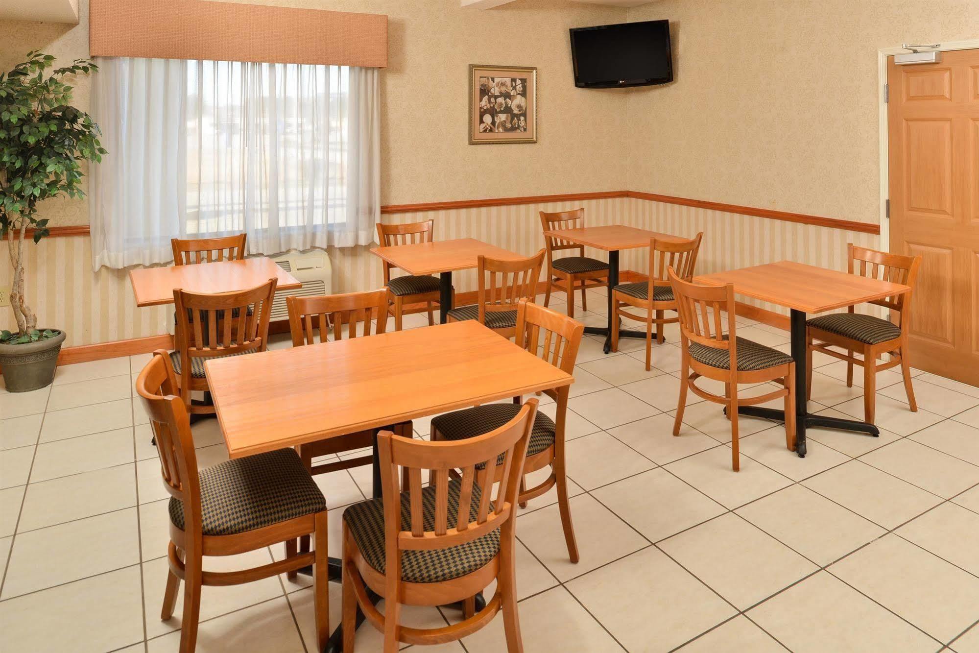 Red Roof Inn & Suites Carrollton, Ga - West Georgia Екстериор снимка